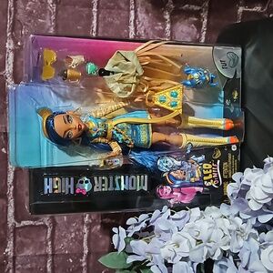 Monster High 🎁 Cleo DeNile Doll & Accessories New In Box